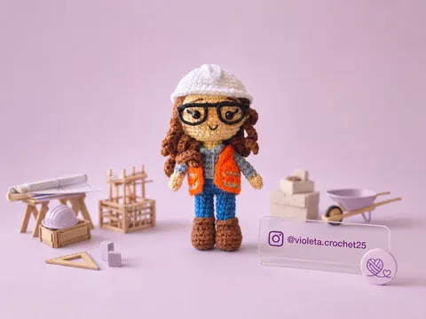 Ingeniero o ingeniera civil tejido a mano por Violeta Crochet