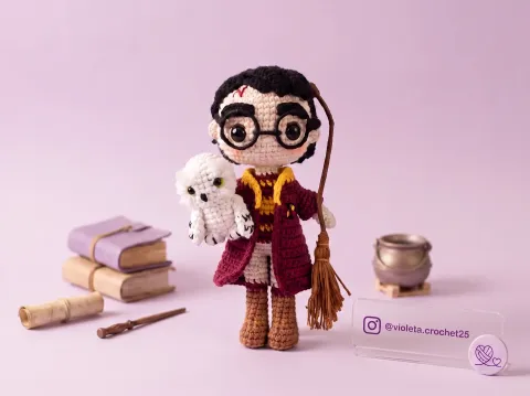 Harry Potter en Quidditch tejido a mano por Violeta Crochet