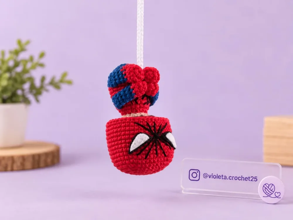 Spiderman Personalizado con telaraña tejido a mano por Violeta Crochet
